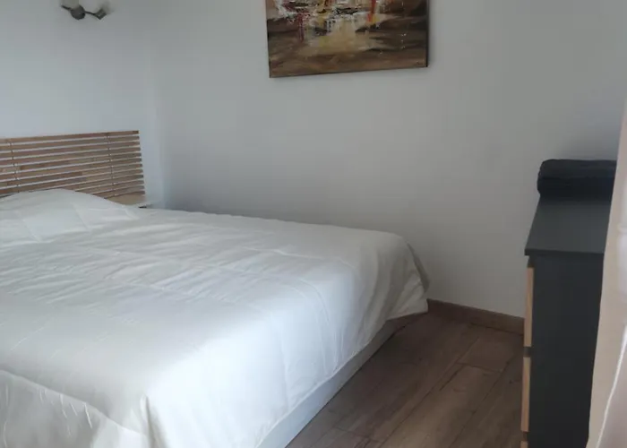 Rue Du Vieux Chateau - Beau F2 Avec Vue Exceptionnelle - Refait A Neuf Appartamento *