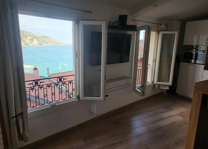 Rue Du Vieux Chateau - Beau F2 Avec Vue Exceptionnelle - Refait A Neuf * مينتون