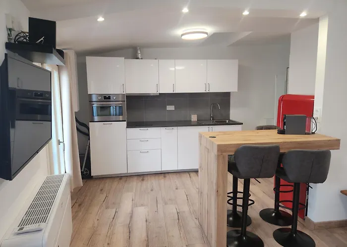 Appartamento Rue Du Vieux Chateau - Beau F2 Avec Vue Exceptionnelle - Refait A Neuf *