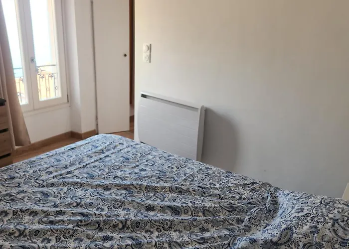 Rue Du Vieux Chateau - Beau F2 Avec Vue Exceptionnelle - Refait A Neuf Apartamento