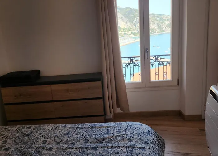 Rue Du Vieux Chateau - Beau F2 Avec Vue Exceptionnelle - Refait A Neuf Appartamento *